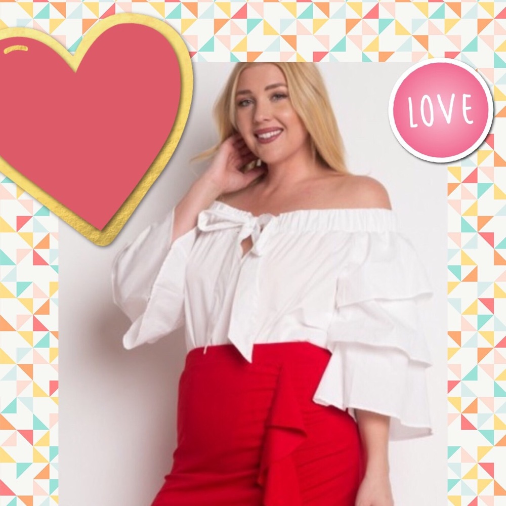 🌺PLUS Off-the shoulder top🌺